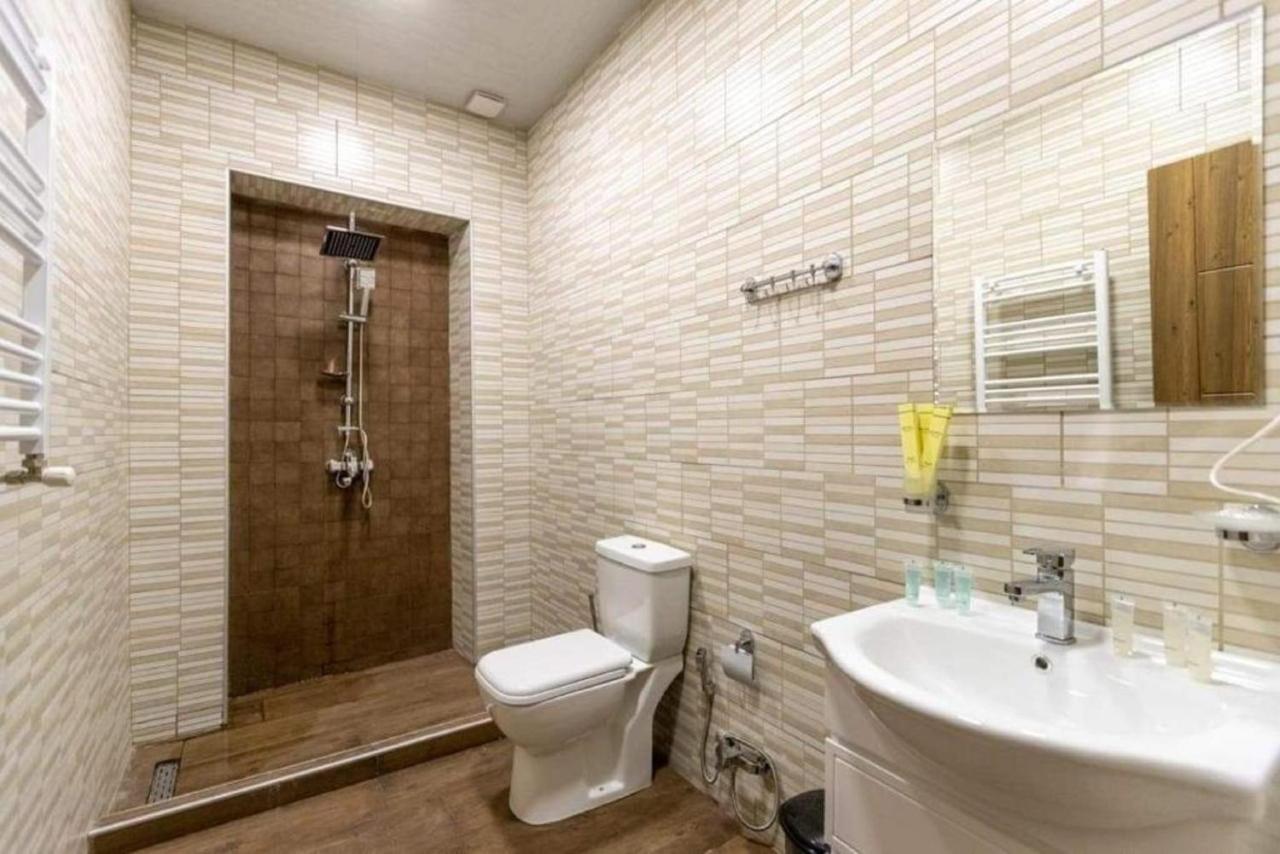 Crypto Hotel ティビリシ エクステリア 写真